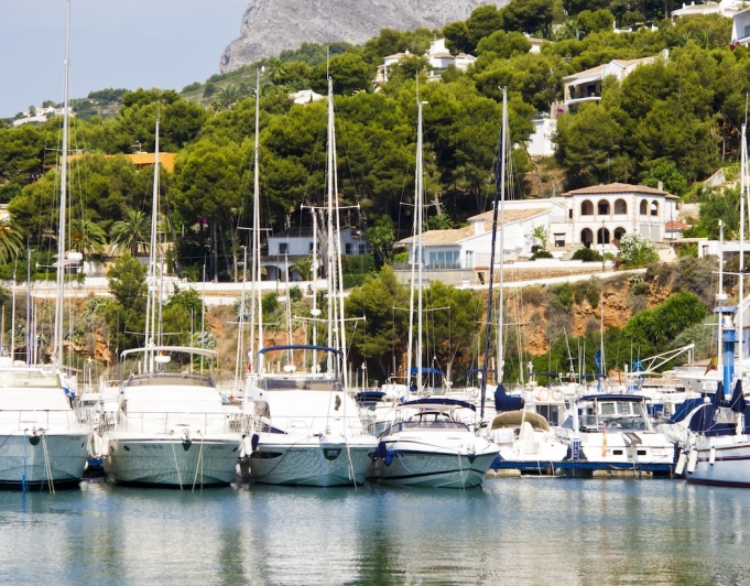 Villa moderna con vistas al mar en Javea