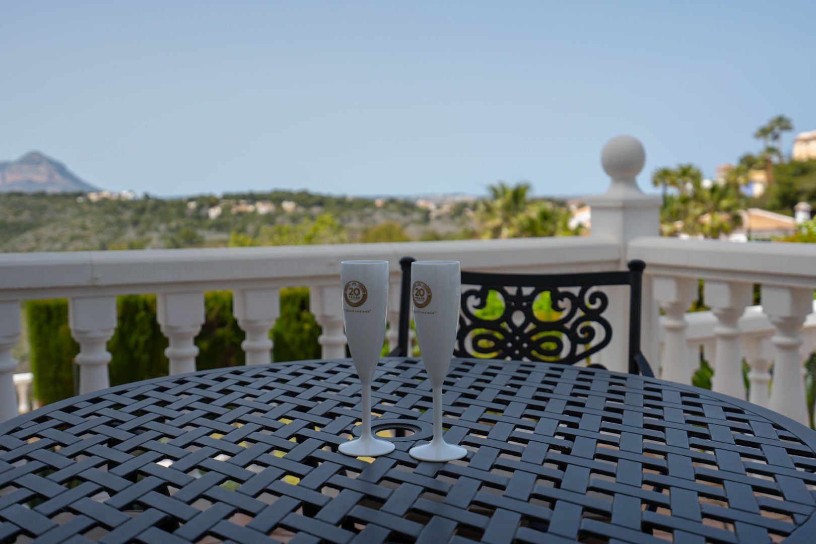Villa orientada al suroeste con vistas al atardecer cerca de Granadella