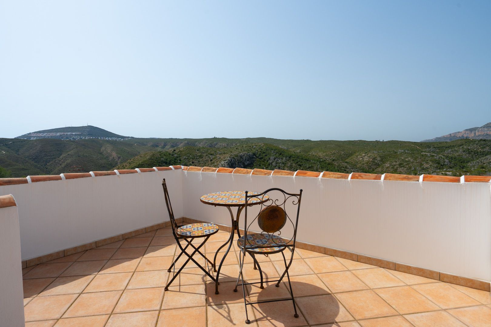 Villa orientada al suroeste con vistas al atardecer cerca de Granadella