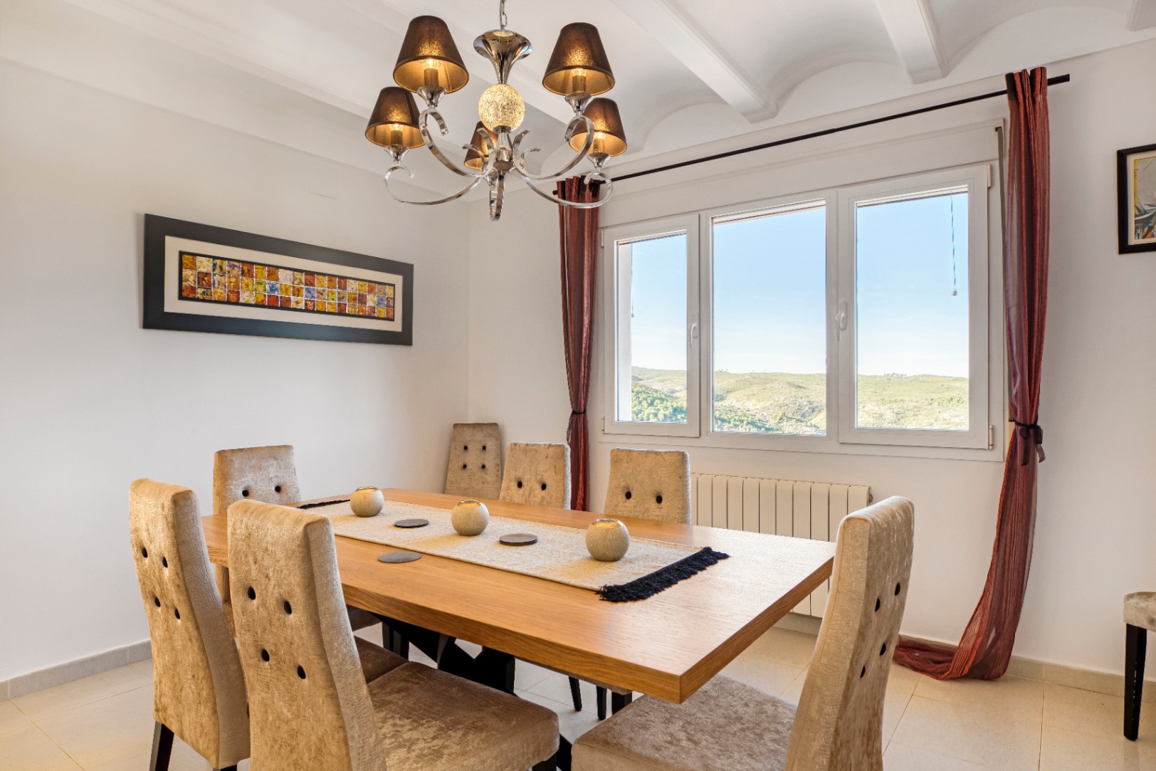 Villa orientada al suroeste con vistas al atardecer cerca de Granadella