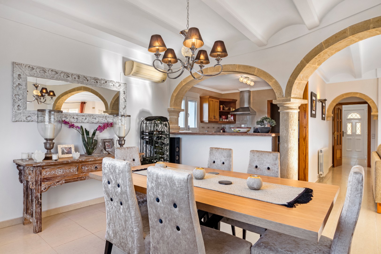 Villa orientada al suroeste con vistas al atardecer cerca de Granadella
