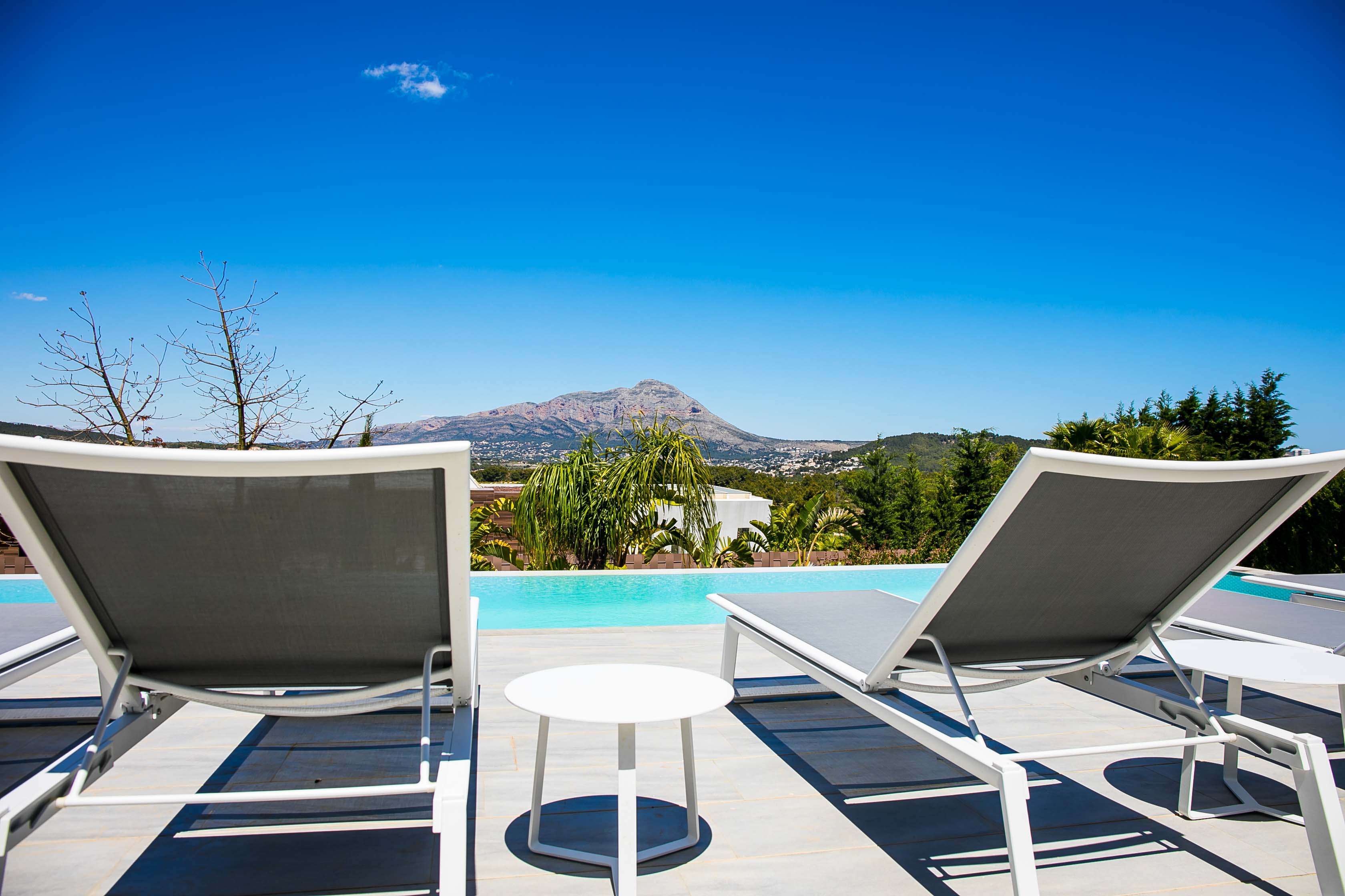 VILLA HERA ON LINE EN USA